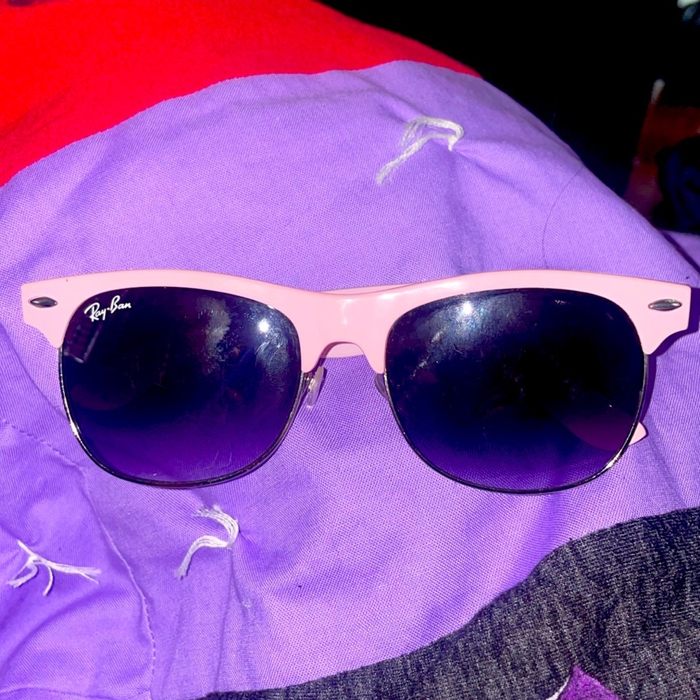 Women’s ray ban baby pink sunglasses 3017